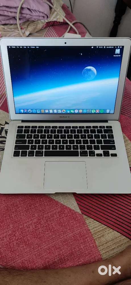 Macbook air 2017 model 13