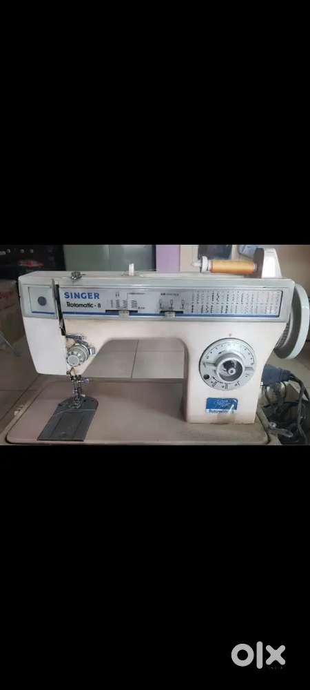 Singer Rotomatic 8 Sewing Machine