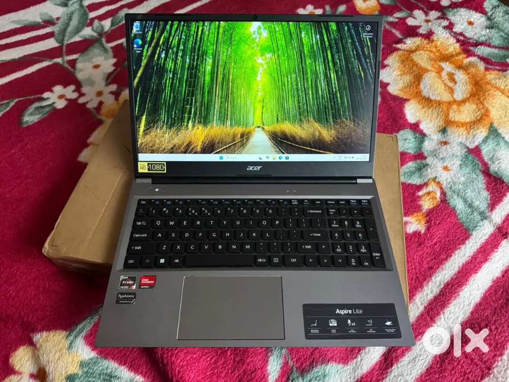 Less used 1yr old Ryzen 7 16cpu Acer Aspire 16gbram 512gbssd box etc