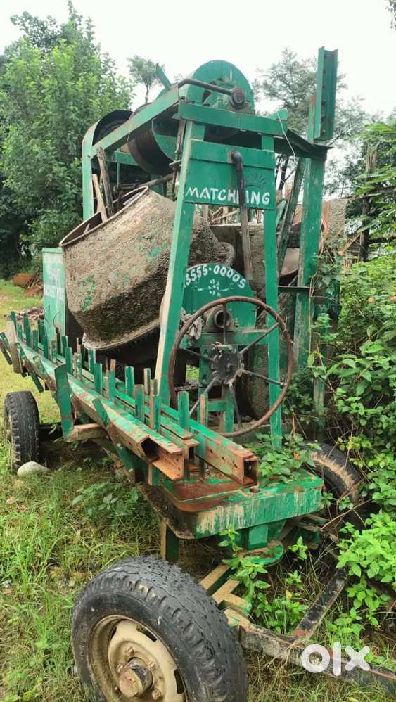 2 Mixture machine with 45 ft lift
