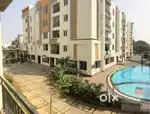 Fully furnished 3bhk in excellent condition with ample sunlight & air