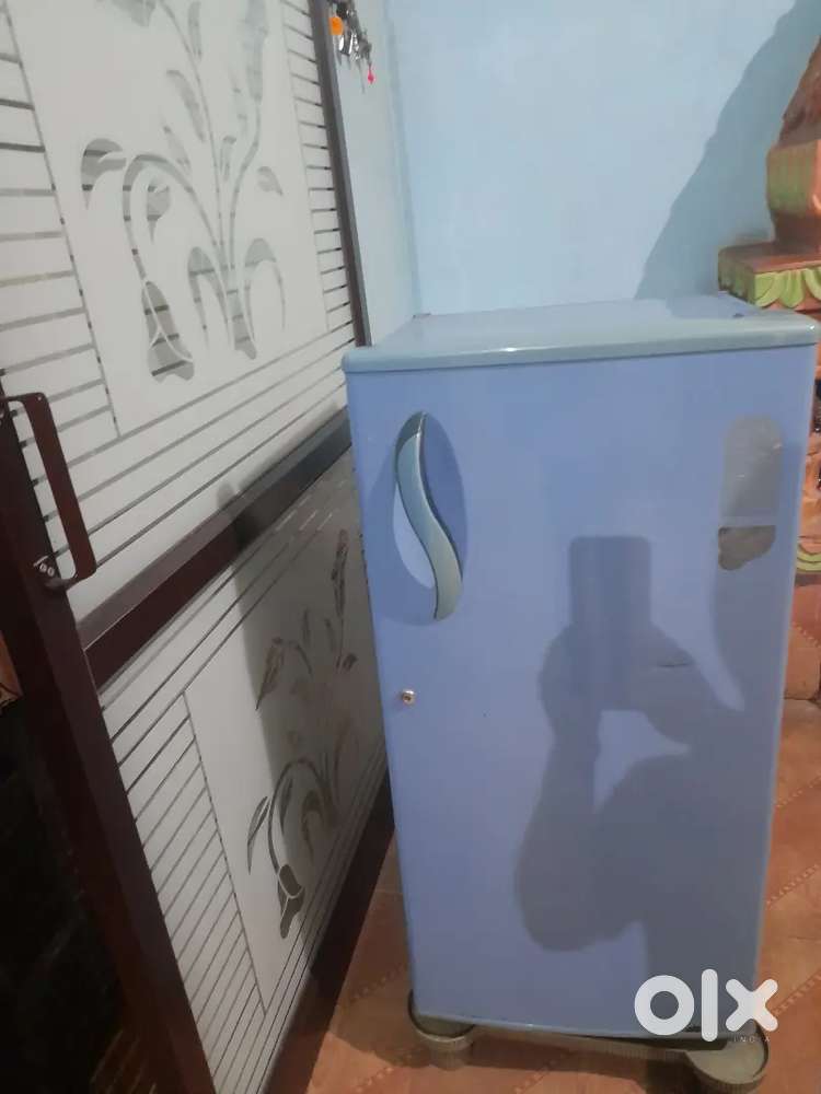 LG refrigerator 180 Lt