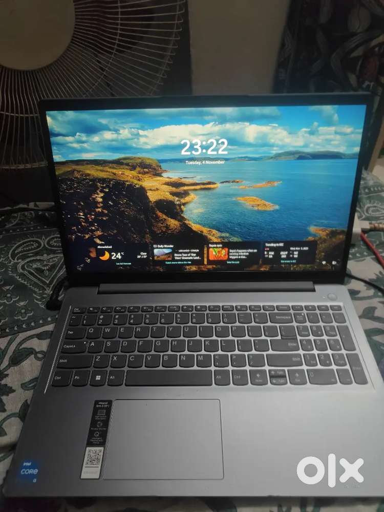 Lenovo IdeaPad 3 Laptop  i3 11th Gen  8GB/512GB SSD  Windows 11