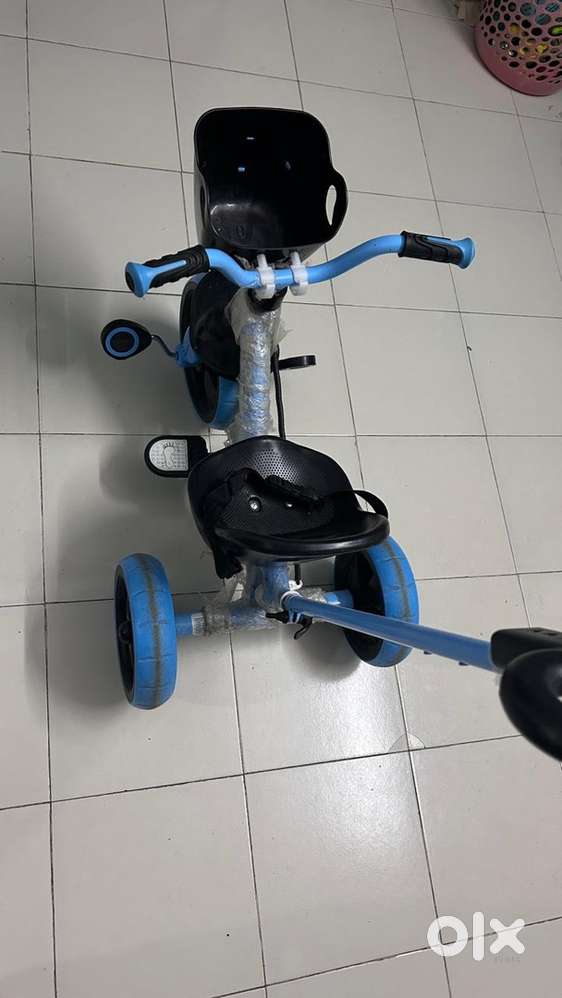 Kids tricycle