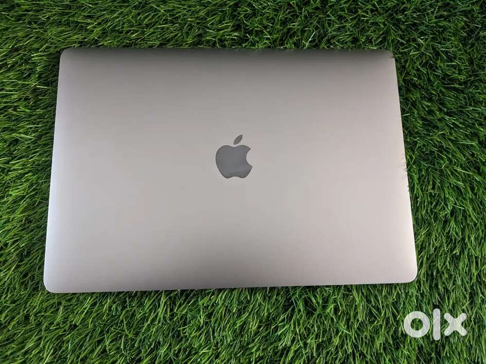 MacBook pro core i5 2020