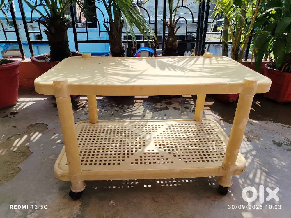 Used center table
