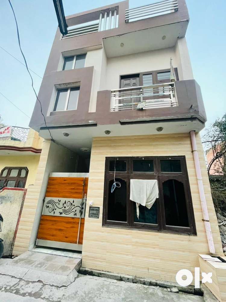 100 gaj house for sale size 15x60