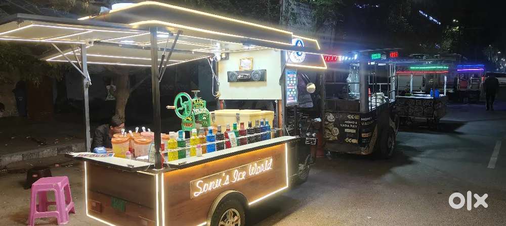 Customized e rikshaw as food cart