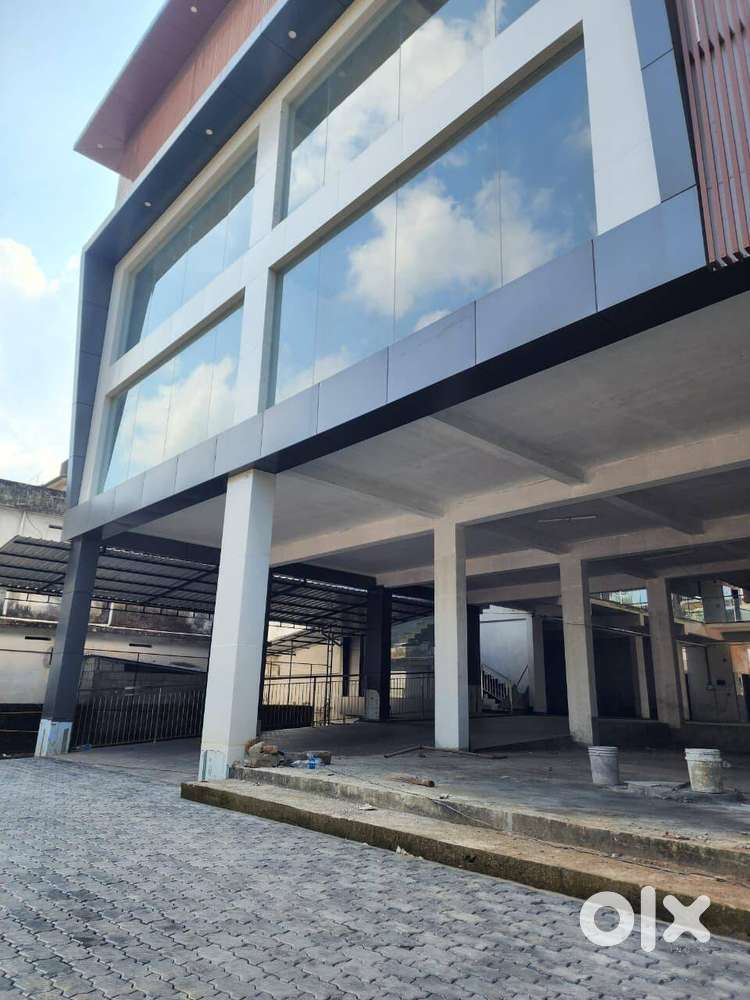 Commercial / Office/ Gym space, Shops ,showrooms ect available  To let