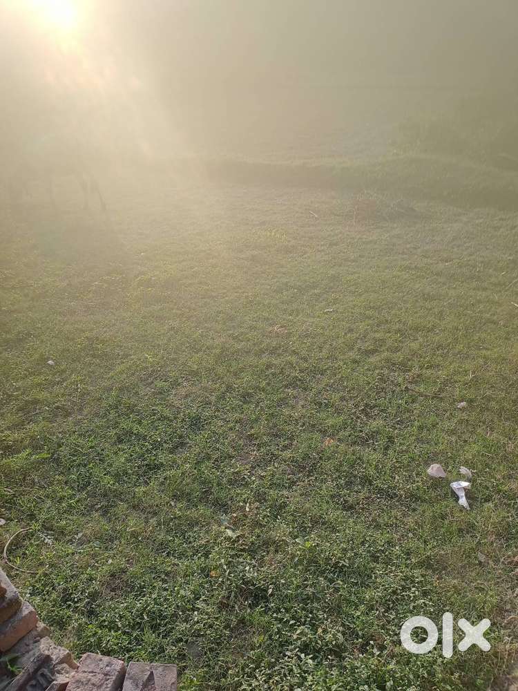 Ekchari station se 15 minute belsar me hai