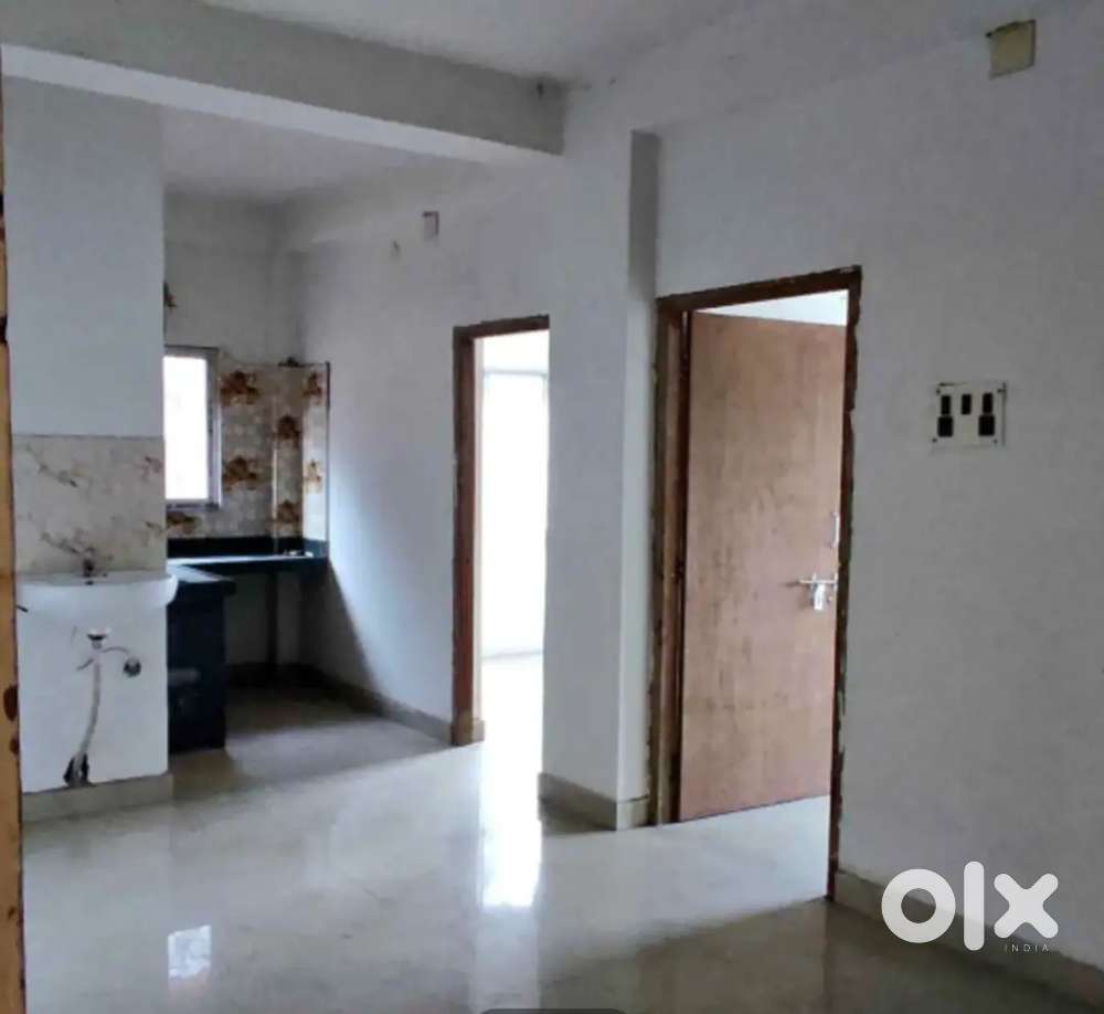 Tiles flooring 2BHK Available for rent in Dum Dum Metro