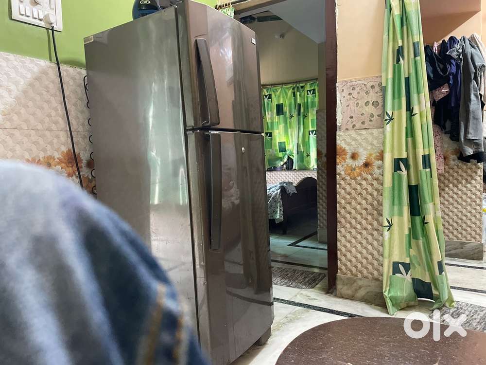 Khula tarace 2 room 1 hall kitchen bathroom balkoni basing available