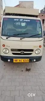 Meri job lag gayi isliye gadi sel karna chahta hun