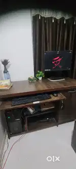 Computer table
