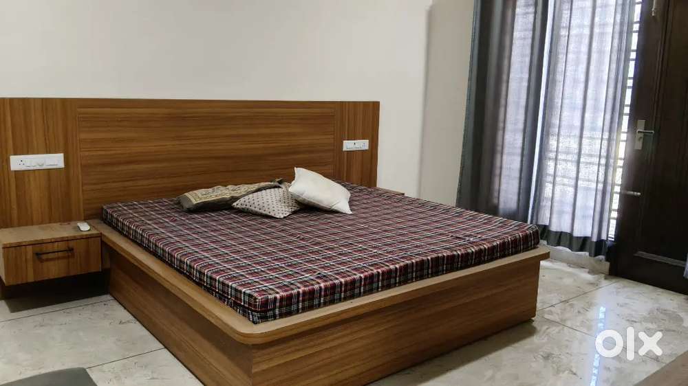 3BHK (onwerfree) fully furnished sector 116  golf link near by 8B