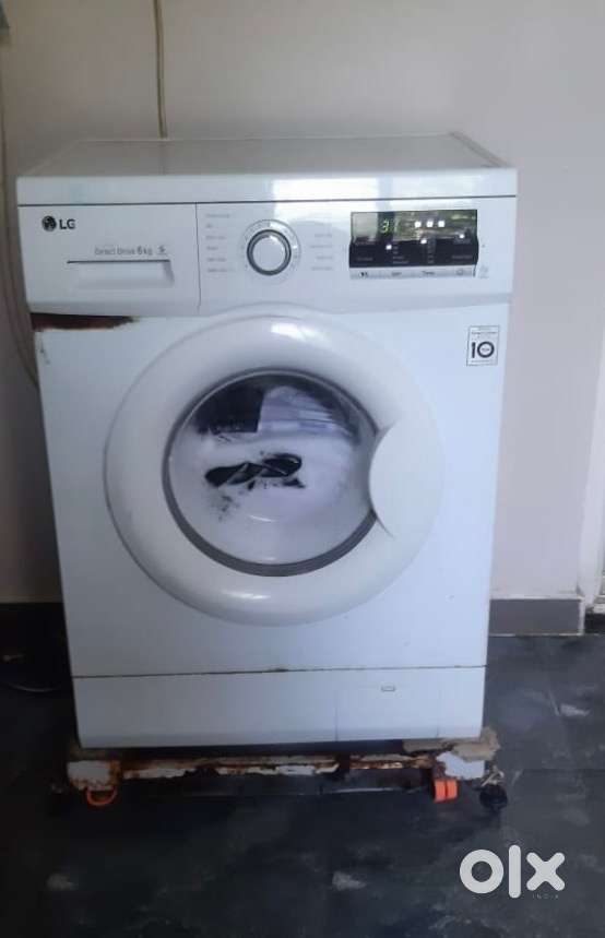 LG 6Kg fully automatic front load washing machine