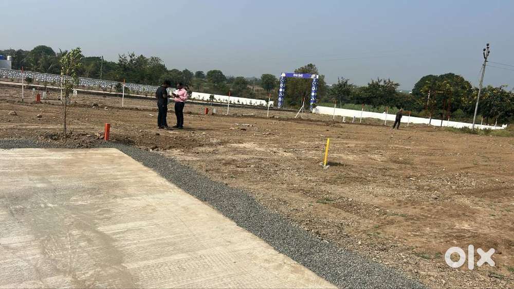 Plots in Shikrapur