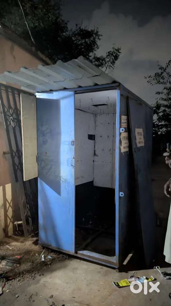 Box for sale easy to move