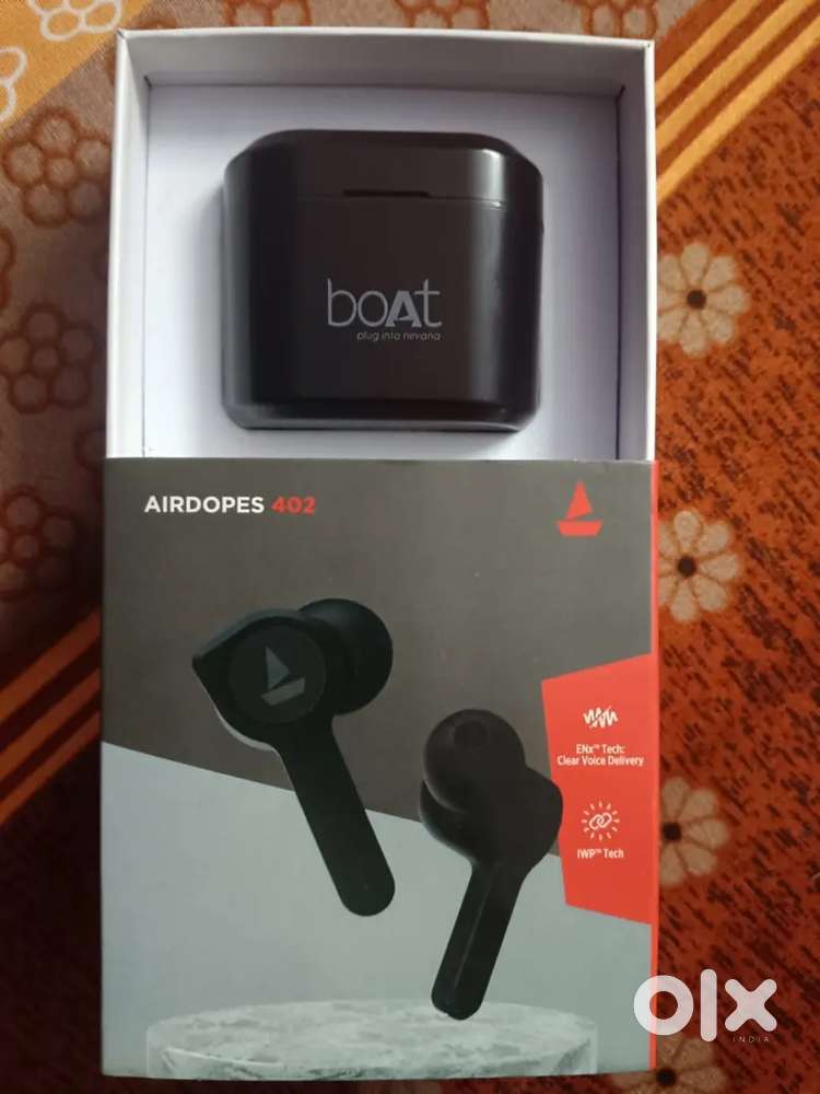 Black Airdopes 402 TWS earbuds in prime condition