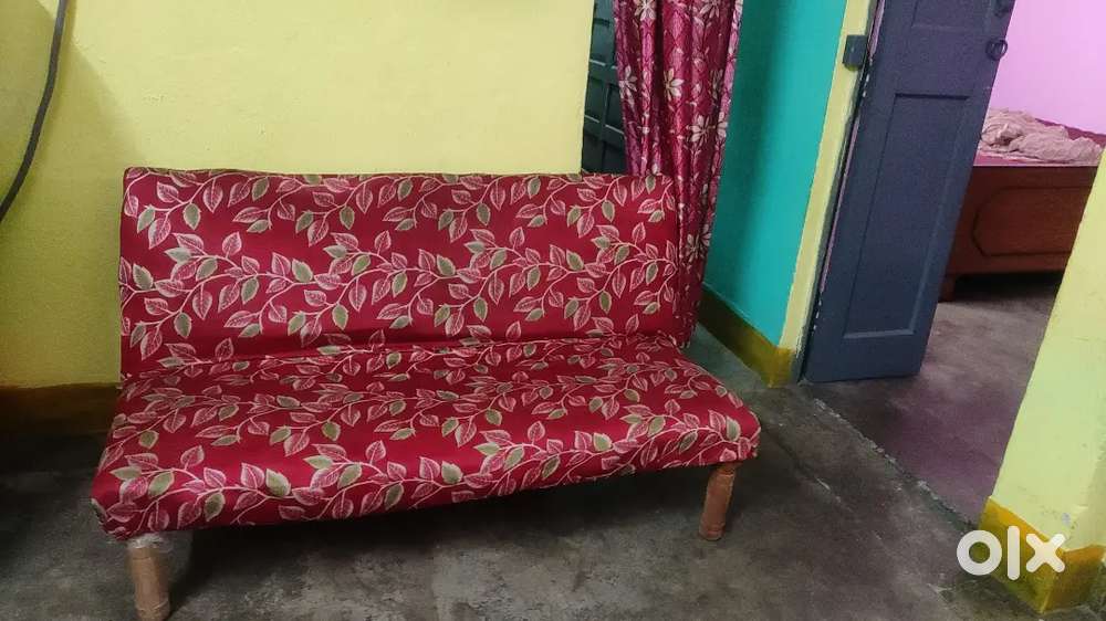 Small sofa in good condition