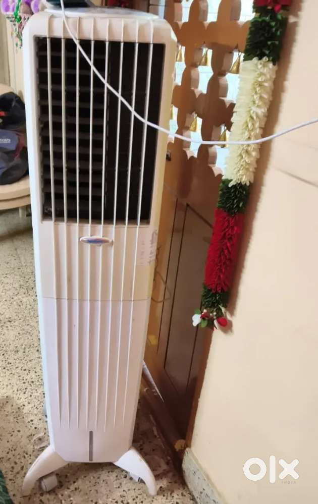 Cooler symphony brand and refrigerator