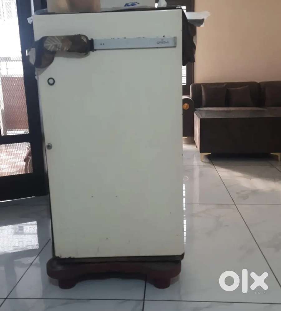 In good  running  condition fridge