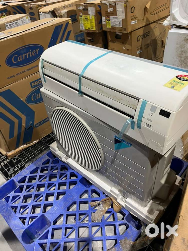 Daiken 1.5 Ton 5 star split Inverter AC (Little used) open box