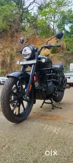 Royal Enfield classic 350 matte black