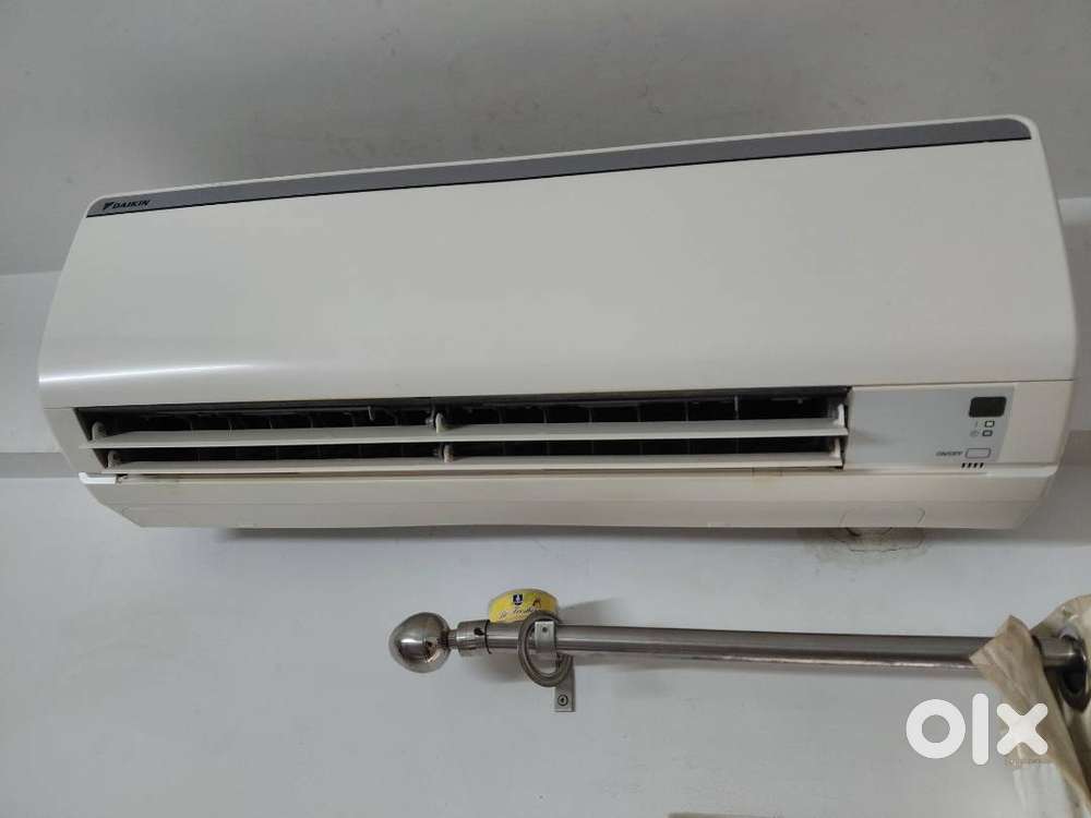 Daikin well maintained ac 0.8 ton for sale