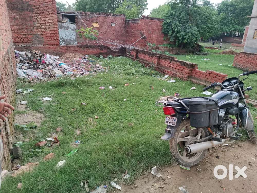 Plot for sale in kandwa kadipur varanasi.plot area 711sqft boundry dne