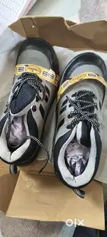 Safety shoe  size 10