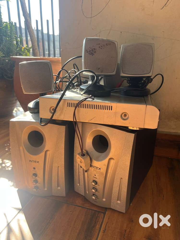 dvd player n speakers
