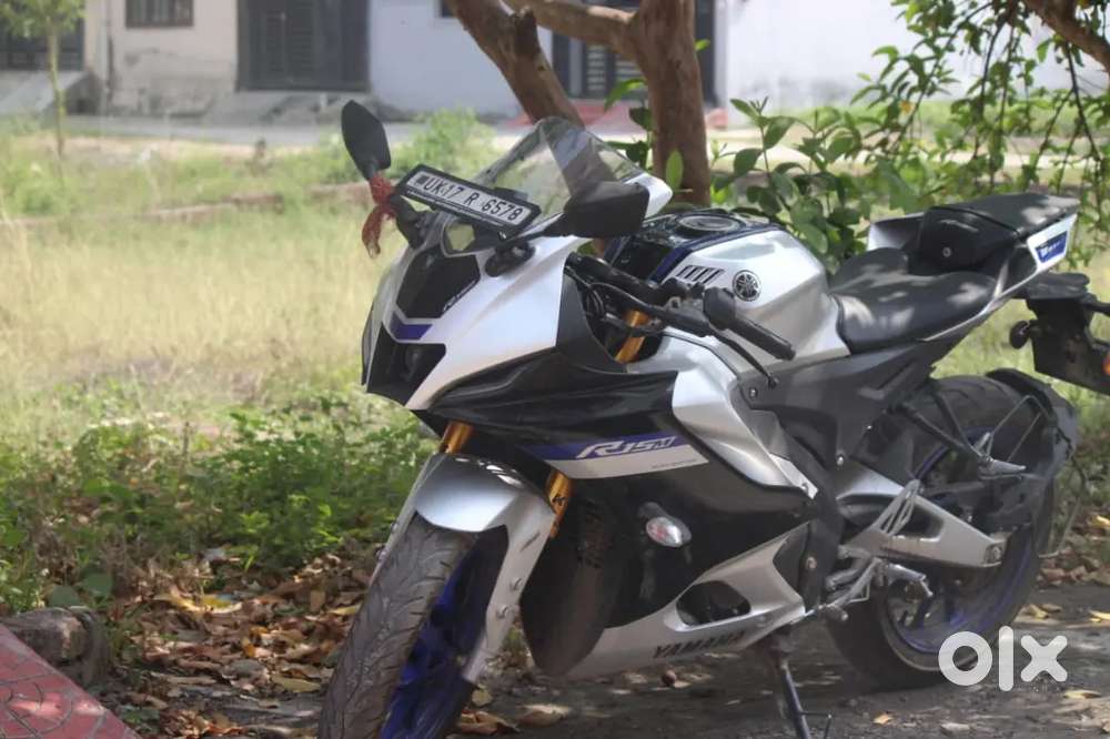 Yamaha R15M