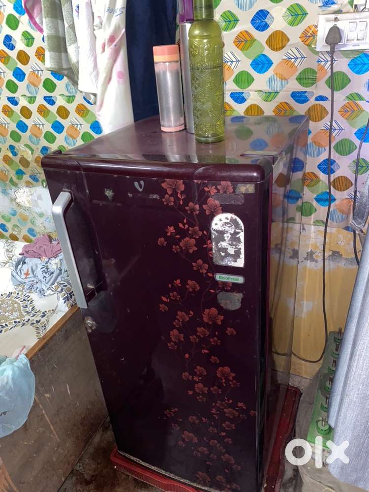 Refridgerator