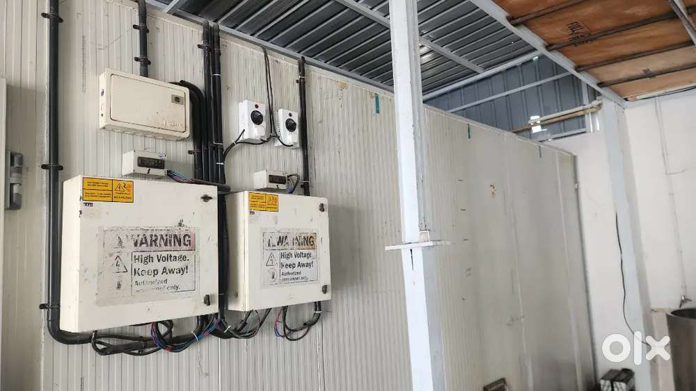 -22 cold room for sale 11× 13 with anti room 11×11