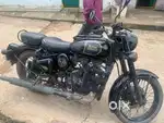 Classic 350 BS4 Black. Mint condition. Need only new seat covers.