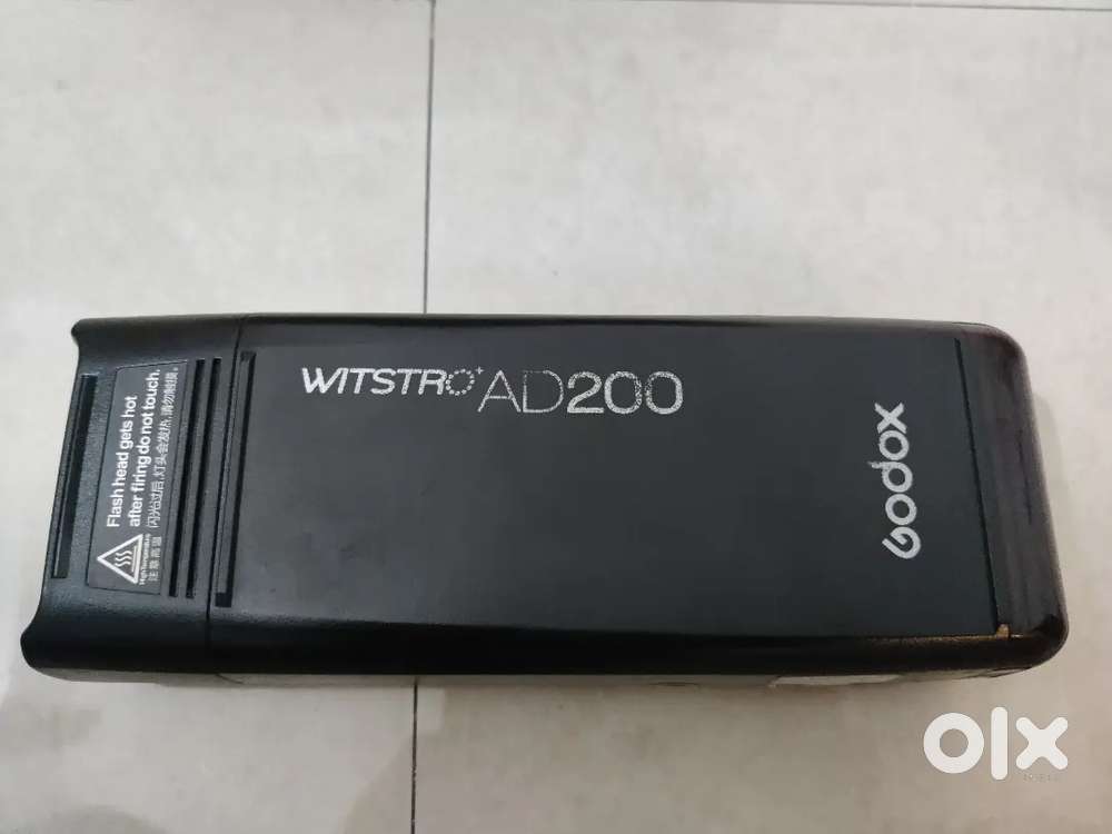 Godox AD200 flash light