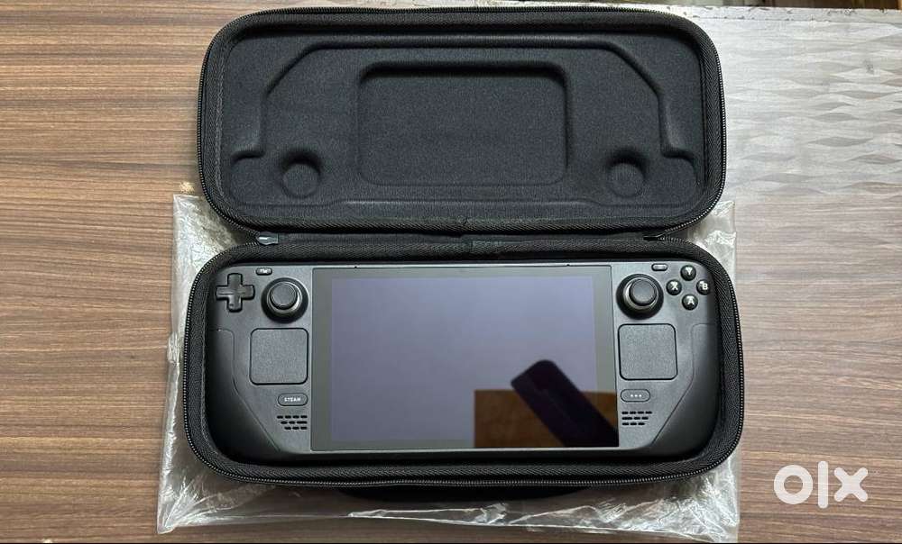 Steam Deck 256GB + 512GB SD Expansion
