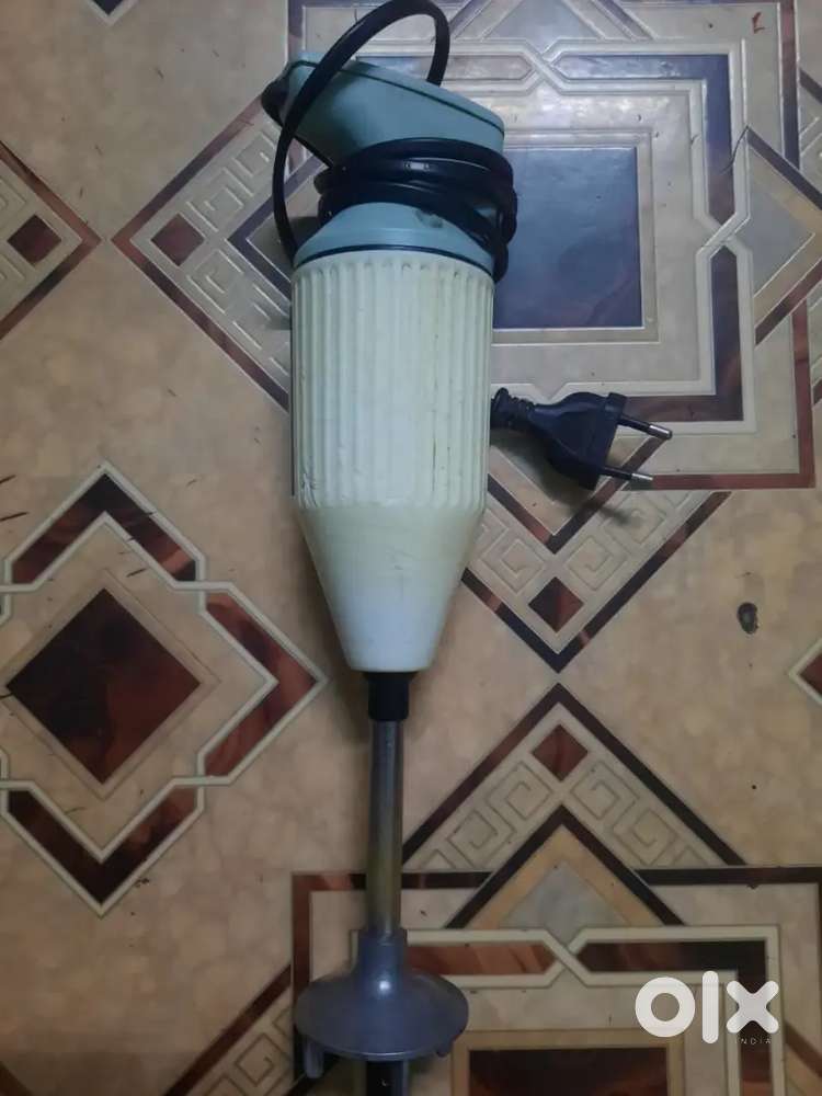Hand mixer