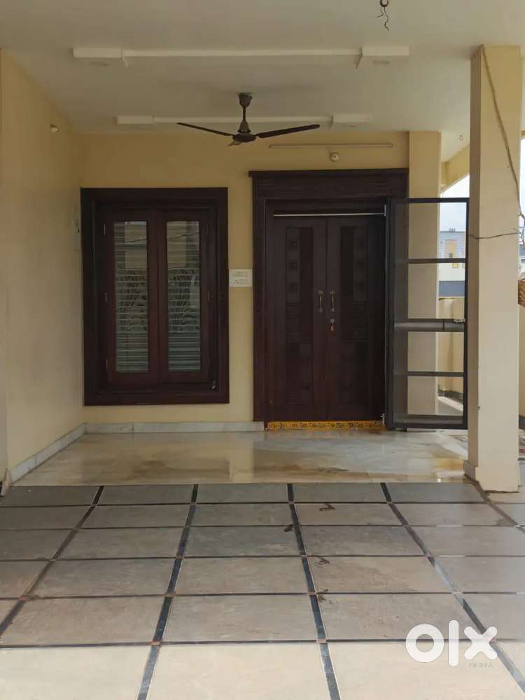 Vanitha's Residency