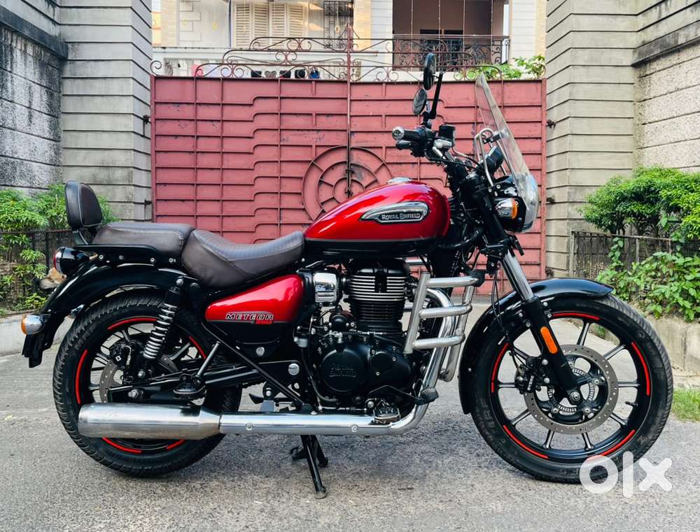 2023 RE Meteor 350 Supernova Red