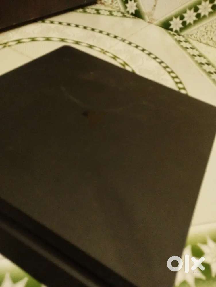 Ps4 Slim 1TB With A Limited Edition Controller