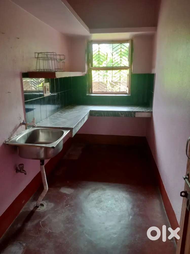 2 bhk flat available for family or bachelor