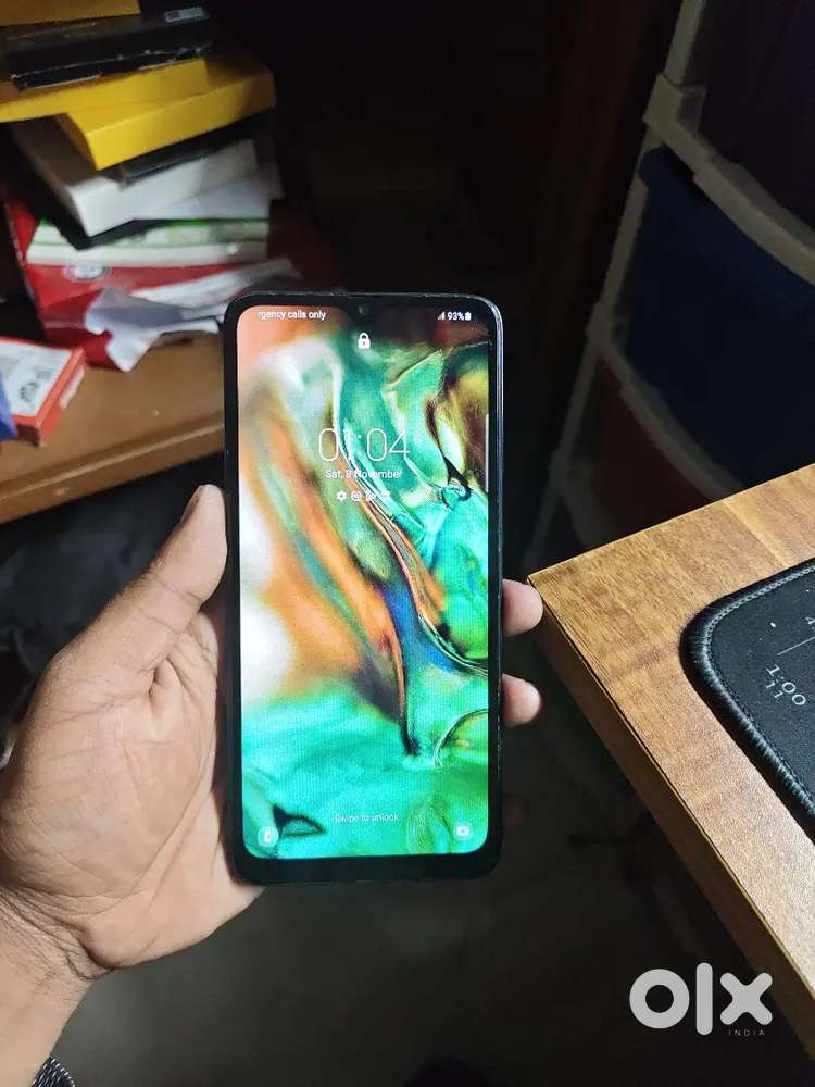 SAMSUNG A70 (6 GB  128 GB)