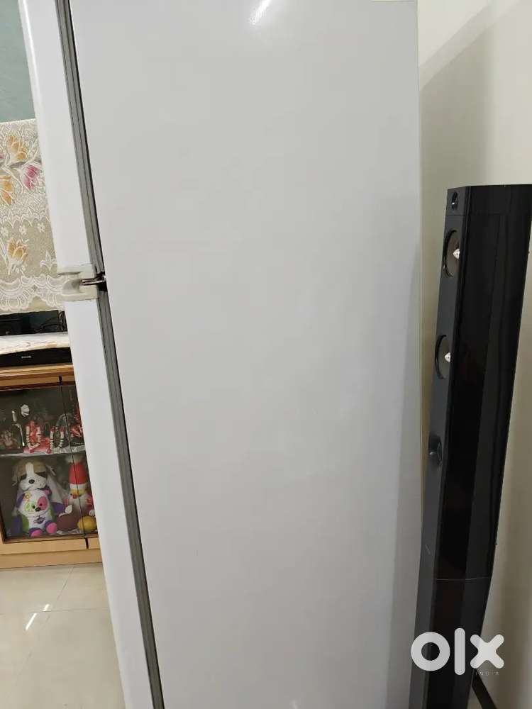 Double door Godrej 260L