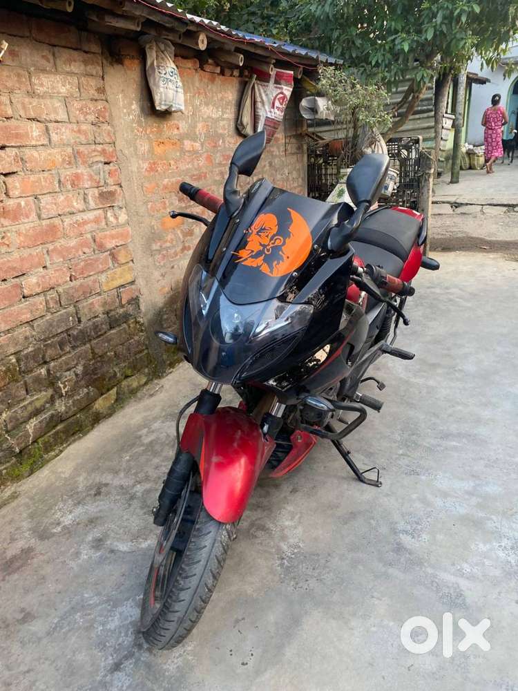 Bajaj Pulsar 220f