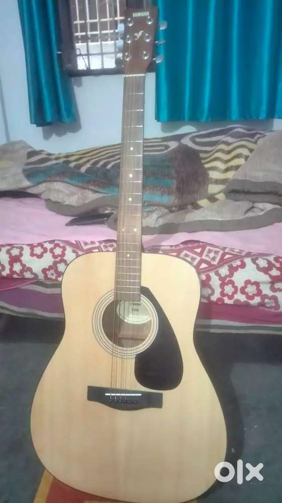 Almost New Guitar for Sale – Great Sound & Condition. !!