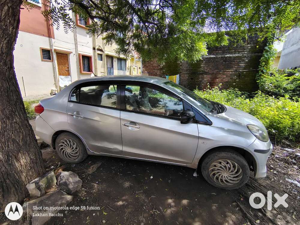 Honda Amaze 2014 Petrol 129000 Km Driven well maintained SUV Car.
