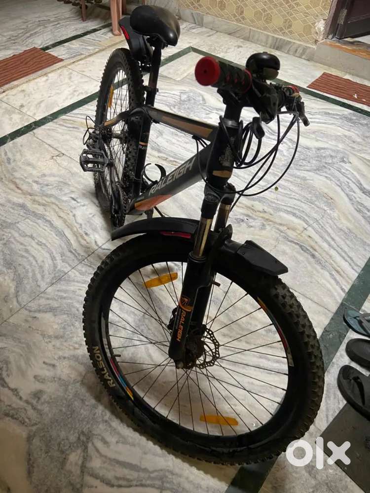 RALEIGH 21 Gear Cycle with Disc Break
