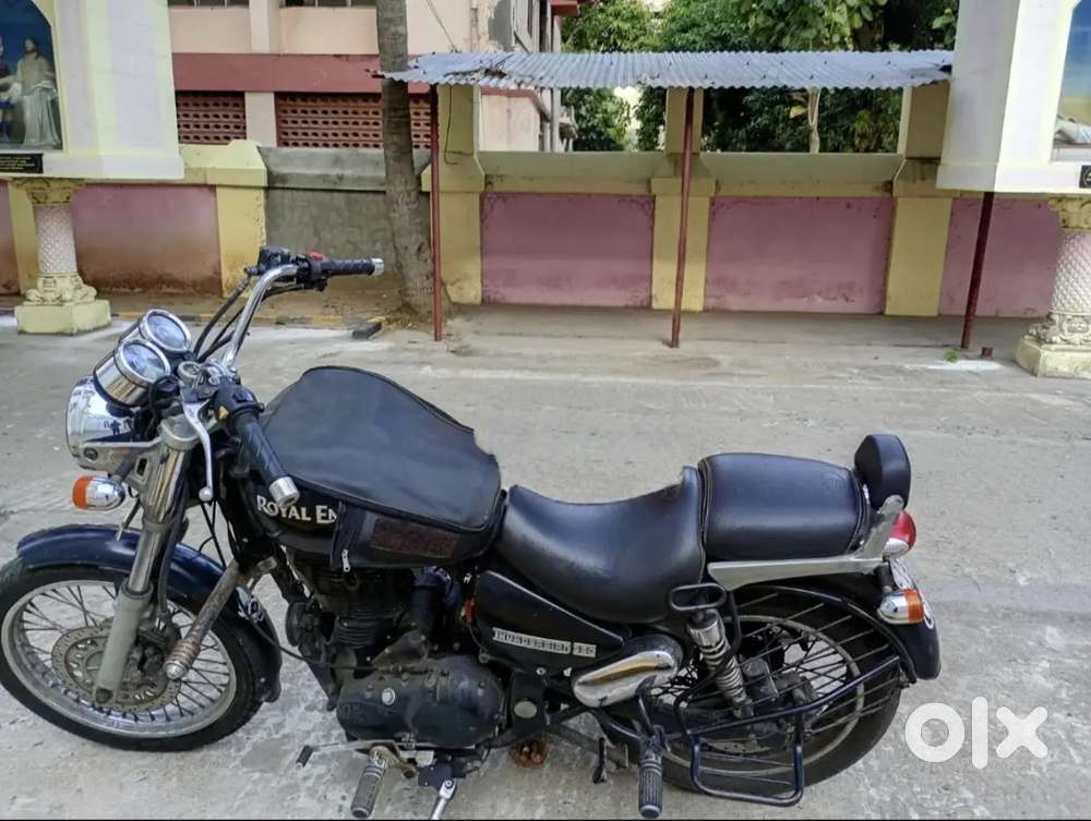 Thunderbird 350 black